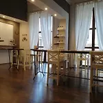 Mava Oda ve Kahvaltı