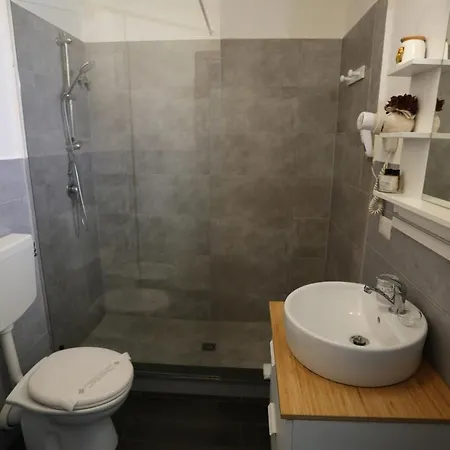 ベッド・アンド・ブレックファスト Mava