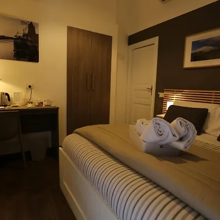 Mavà Bed & Breakfast 4*