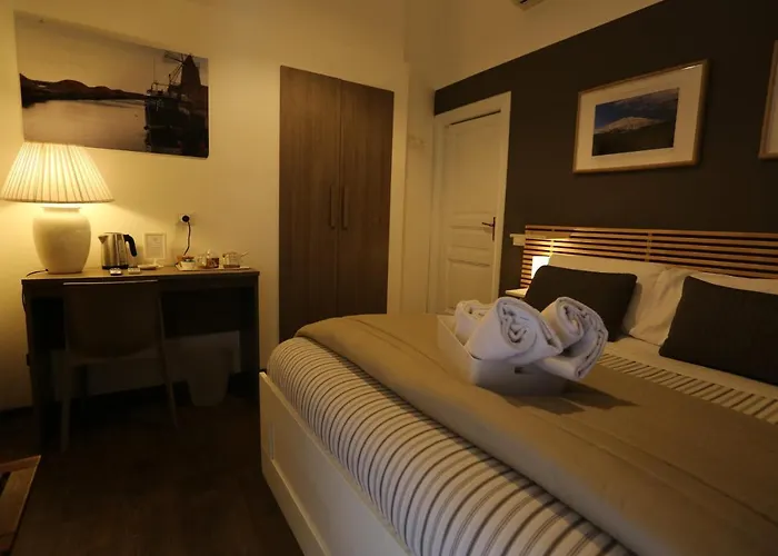 Mavà Bed & Breakfast 4*